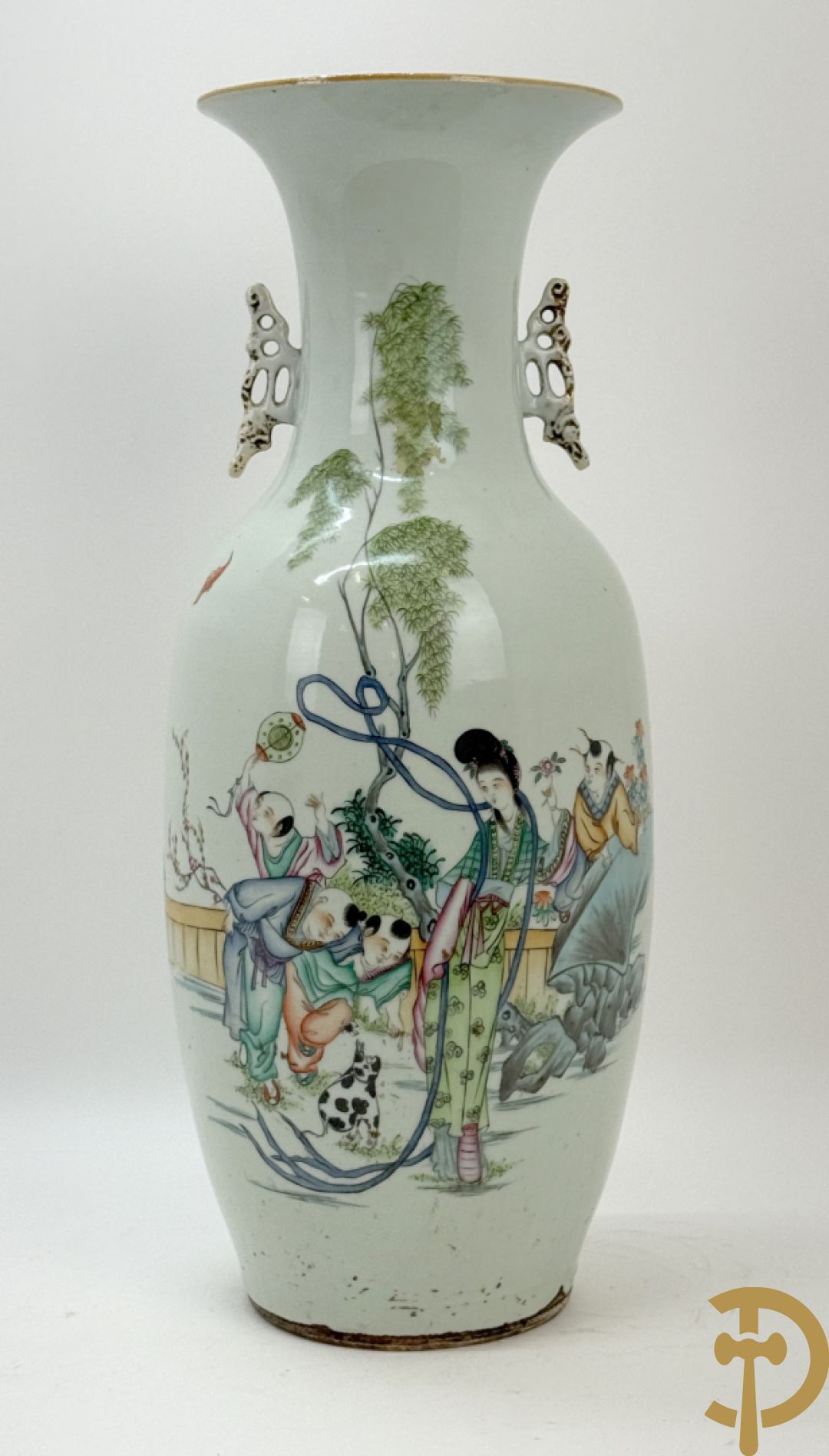 Chinese porseleinen vaas met decor van kinderen en geisha