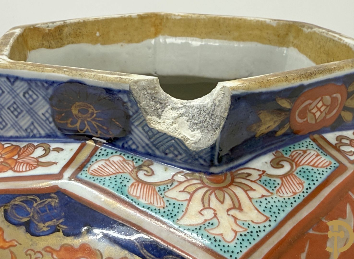 Japanse Imari vaas met fo-hond bezet, 19e