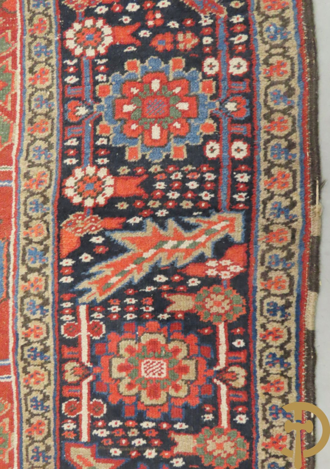 Antiek oosters handgeknoopt tapijt heriz