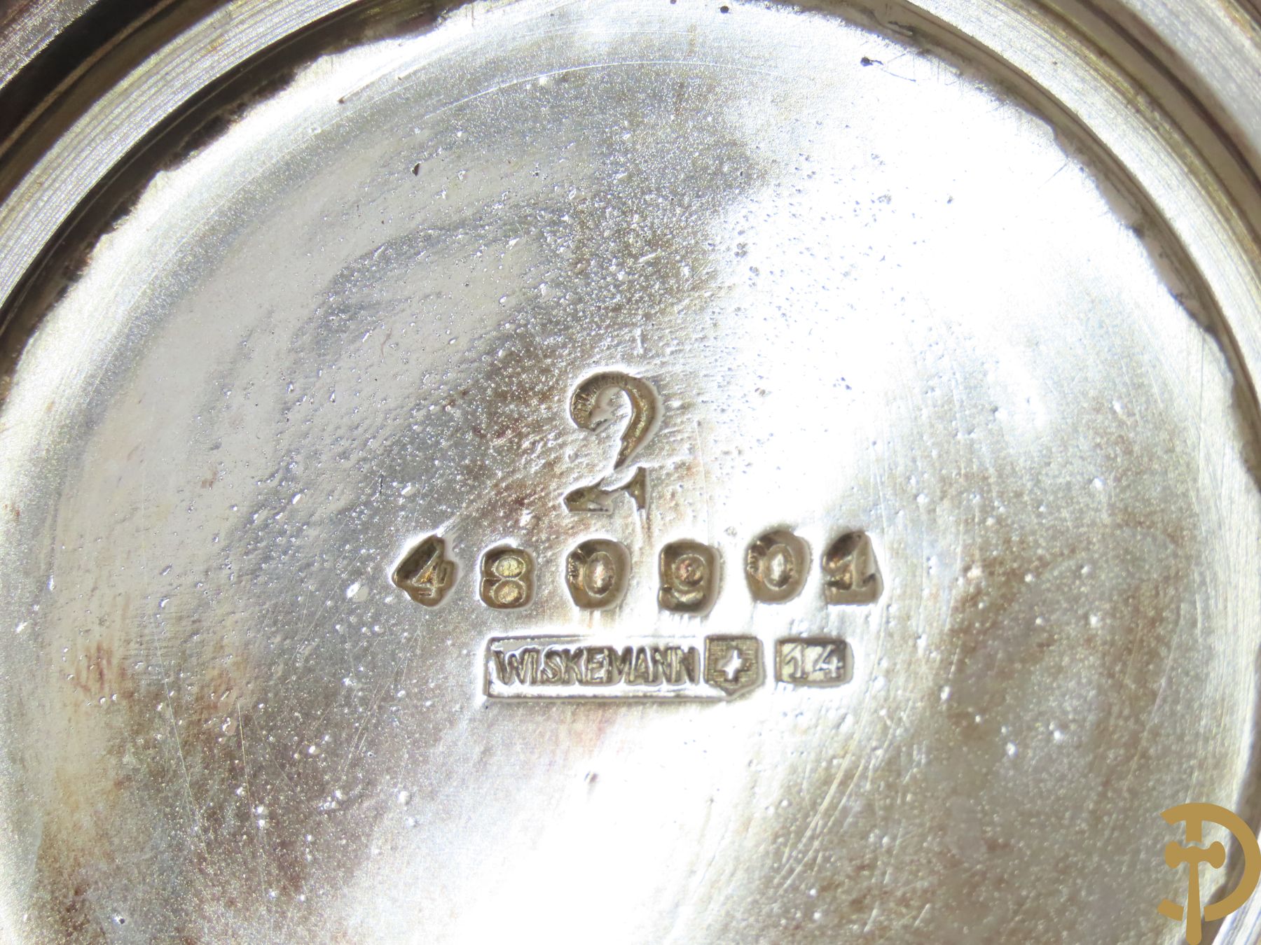 Drie verzilverde koffiestellen op plateau w.o. Wiskemann