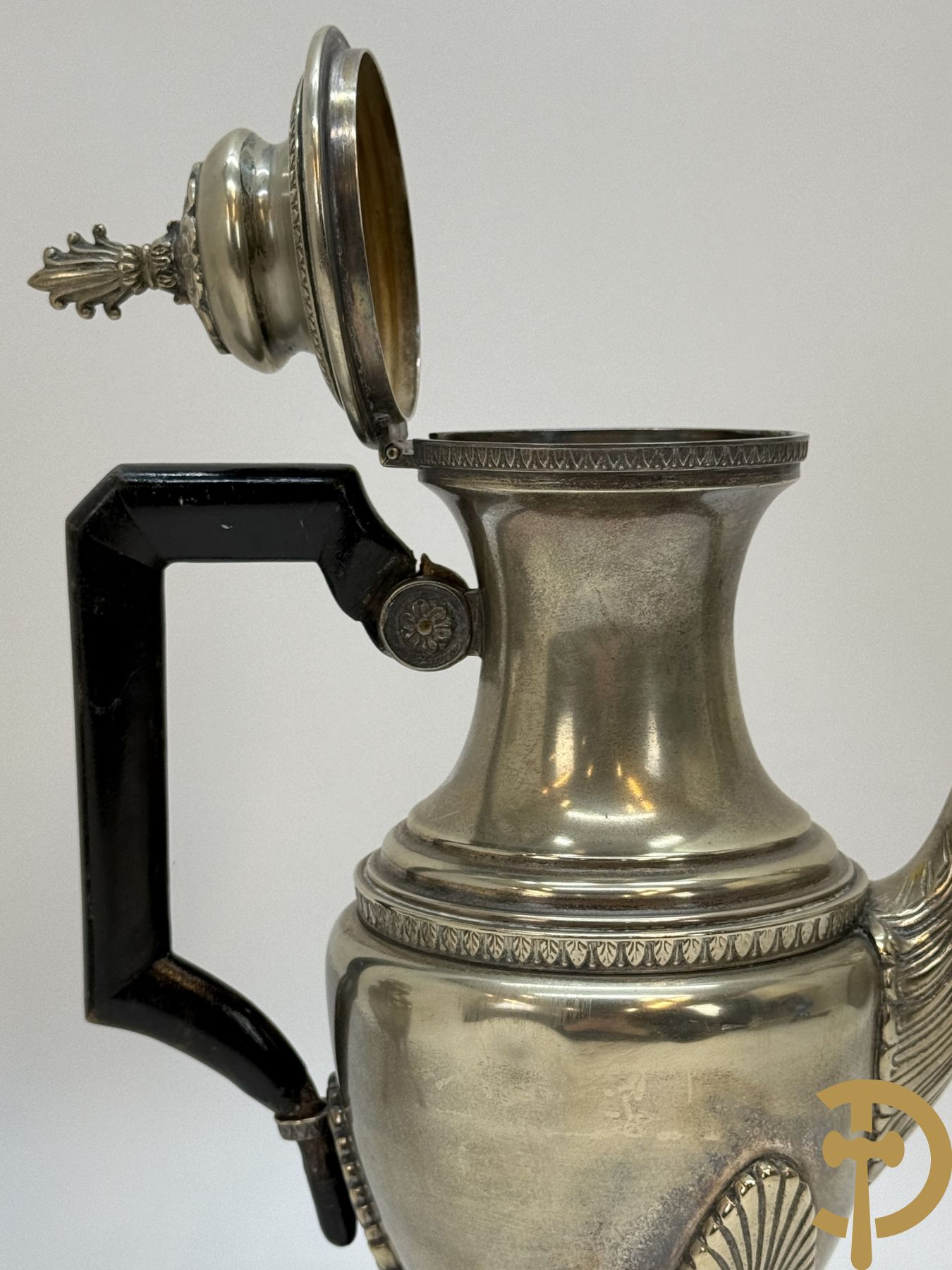 Verzilverd koffie en theestel op plateau, Metal Blanc getekend