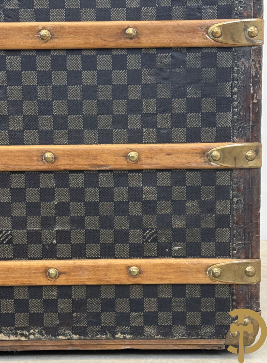 Antieke reiskoffer Louis Vuitton met houten latten, genummerd N41601, met bijhorende sleutel