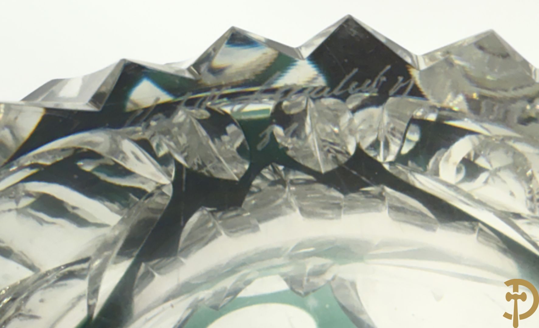 Bolle groene handgeslepen kristallen Val-Saint-Lambert vaas