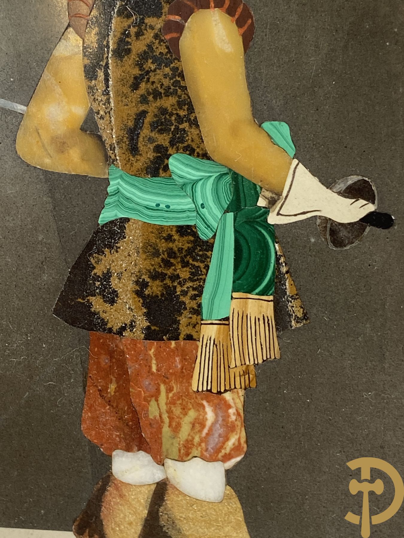 Gemarketteerde natuursteen tegel met musketier, Piètra Dura