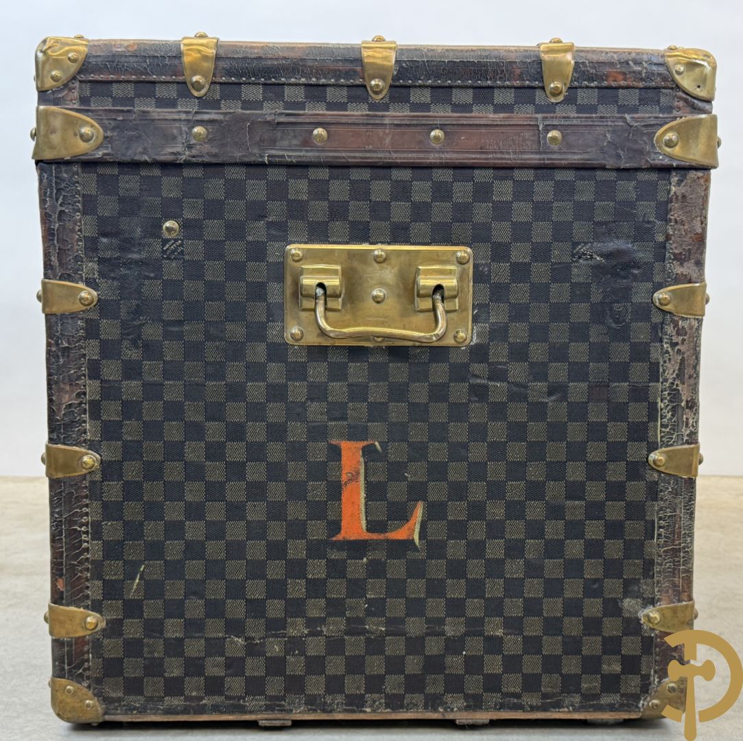 Antieke reiskoffer Louis Vuitton met houten latten, genummerd N41601, met bijhorende sleutel