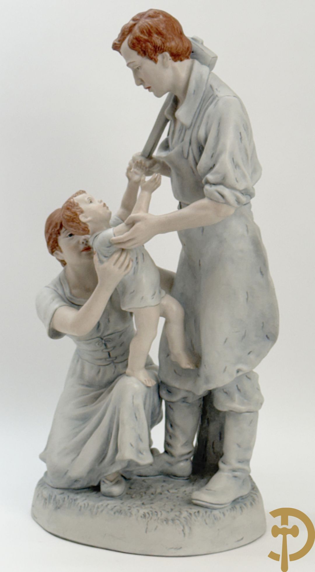 Royal Dux beeld van smid met vrouw en kind, nummer 11559