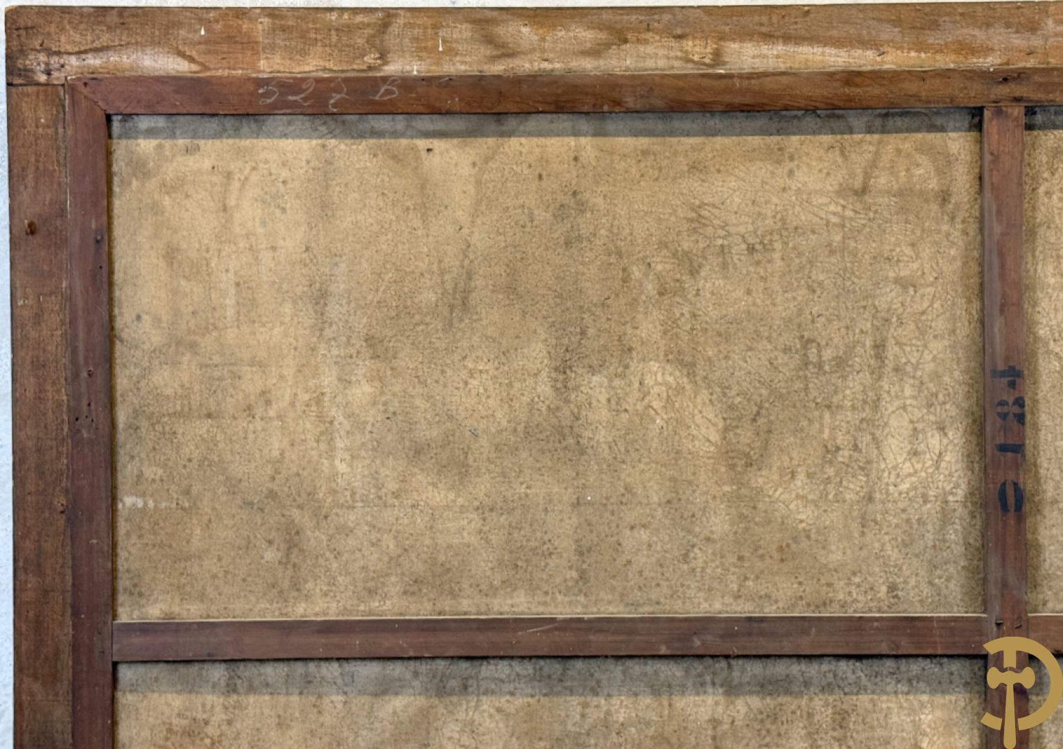 Onleesbaar getekend links onder 