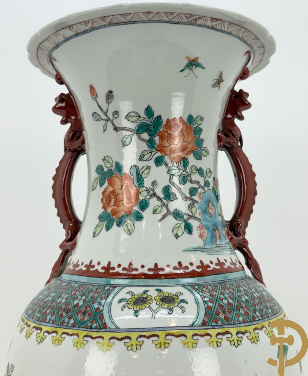 Chinese porseleinen vaas met bloemen en vogelmotieven