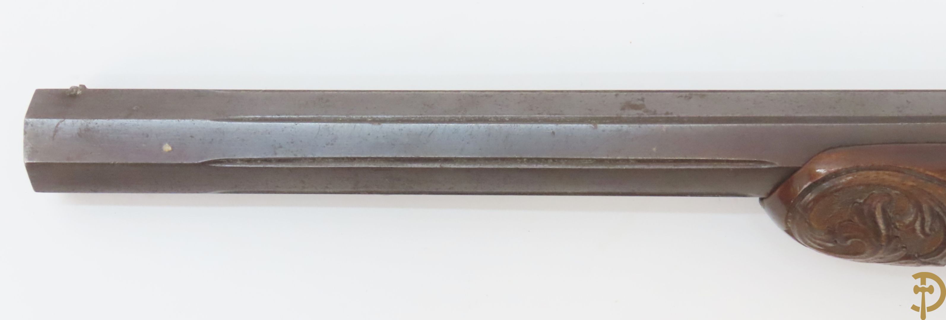 Antieke duelleerkoffer met paar percussie duelleerpistolen met notelaren handvat - (Antiek sierwapen daterend voor 1893 - kopers gebonden aan de Belgische wetgeving)