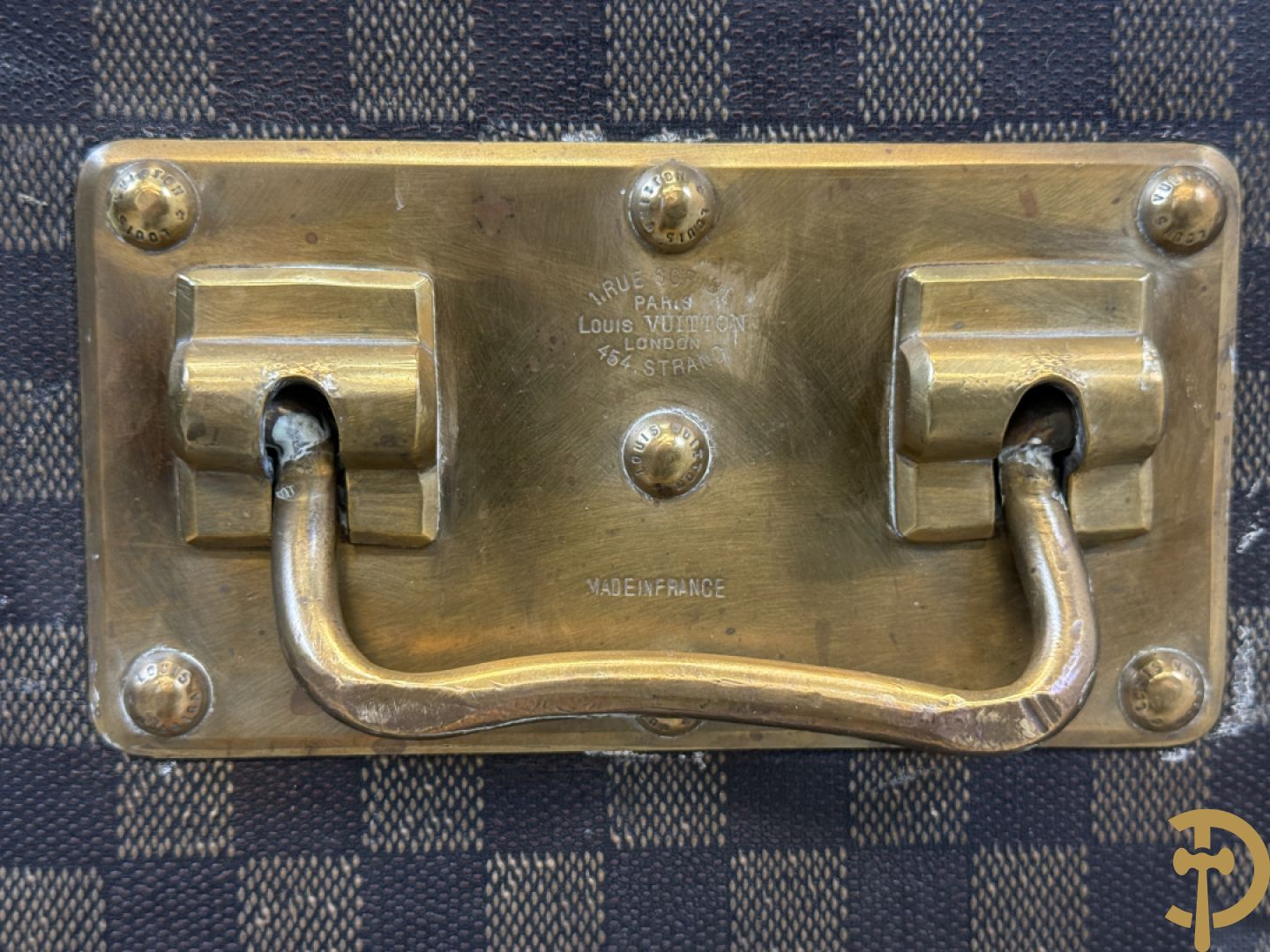 Antieke reiskoffer Louis Vuitton met houten latten, genummerd N41601, met bijhorende sleutel