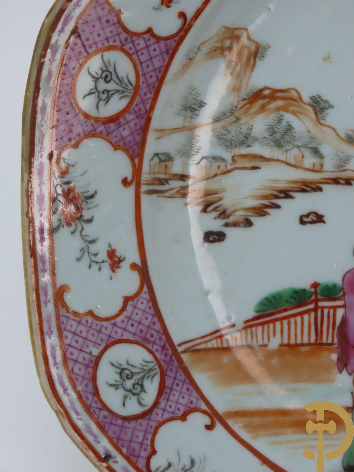 Acht Chinese porseleinen borden w.o. blauw/wit met bloemendecor, 2 blauw/witte borden, 2 Imari borden (1 met ster), 2 porseleinen borden met decor van bloemen in landschap en octagonaal bord