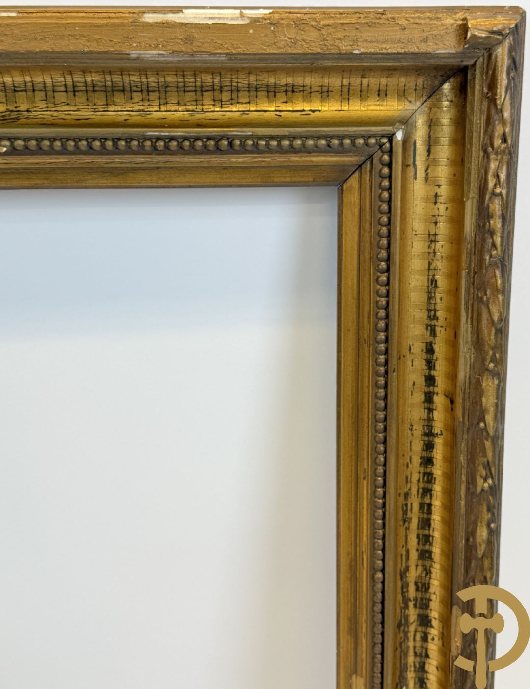 Oude vergulde lijsten Louis XVI stijl, deels met moulures