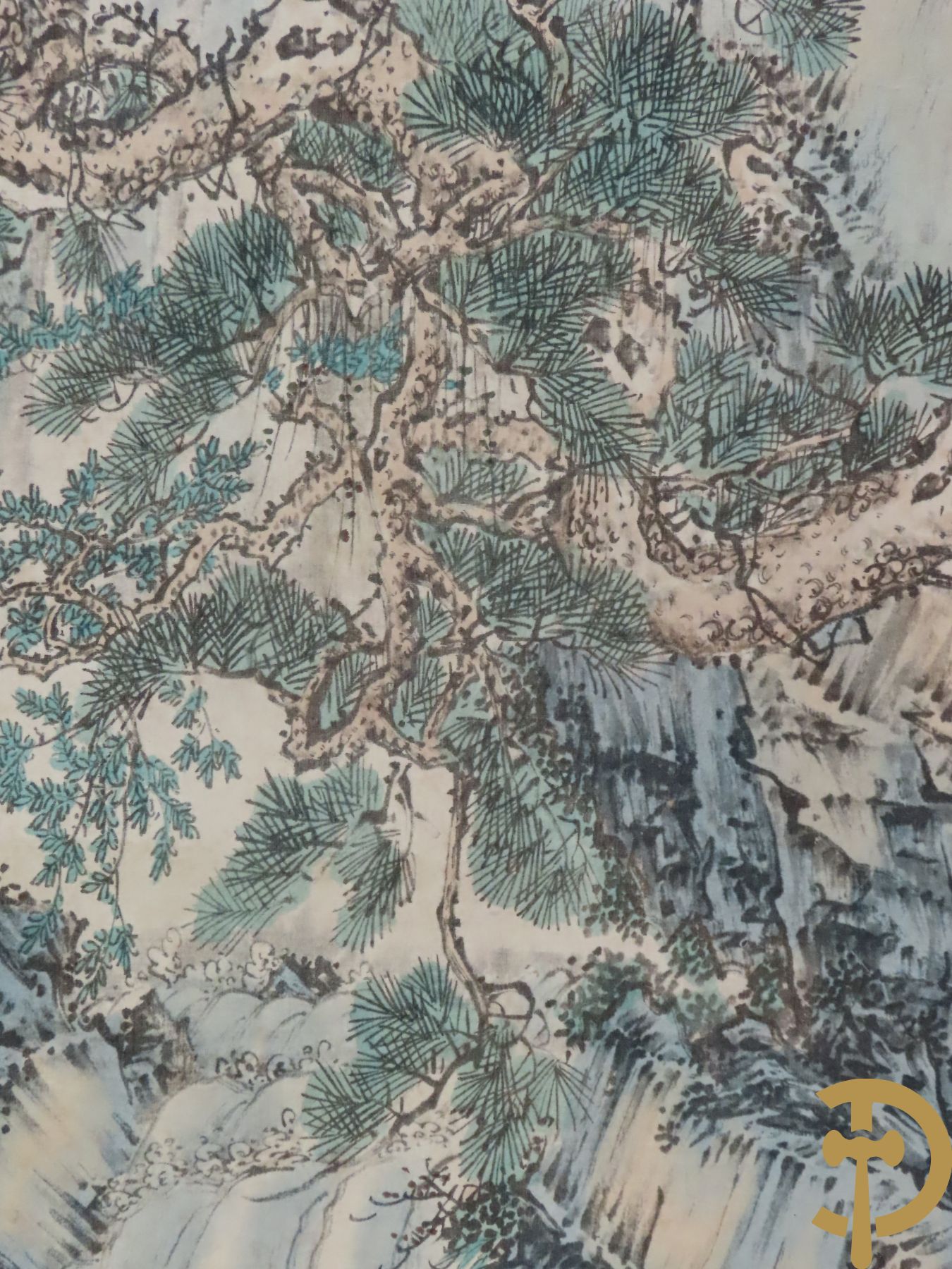 Vergulde beschilderde Chinese zwarte lak naaidoos met geanimeerde landschappen + Chinese scroll met landschapsdecor