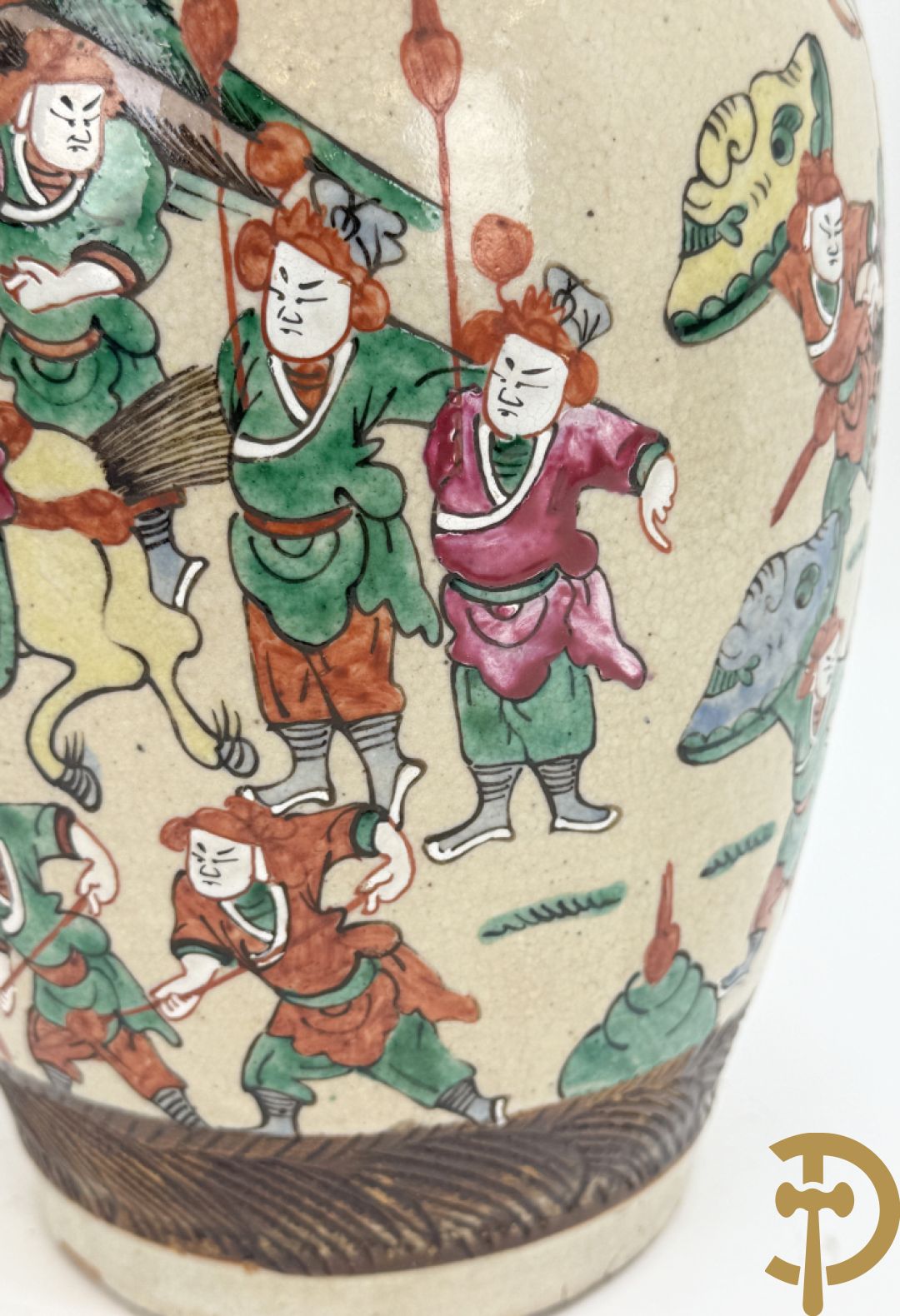 Paar Chinese Nankin vazen met krijgerdecor