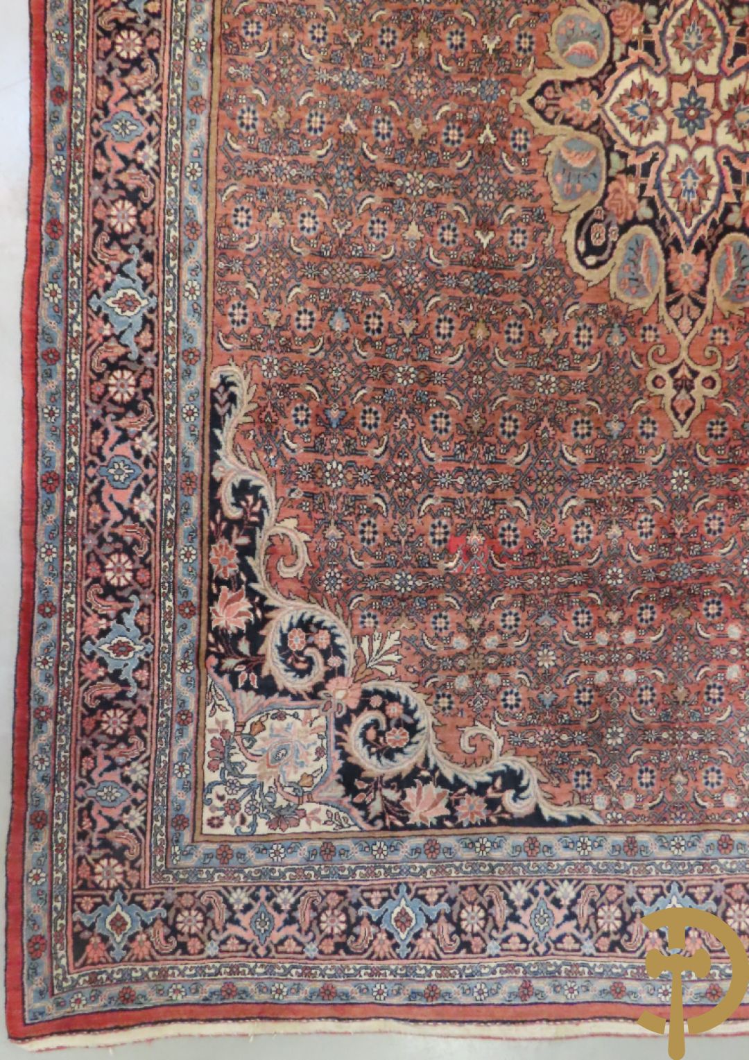 Oosters handgeknoopt tapijt