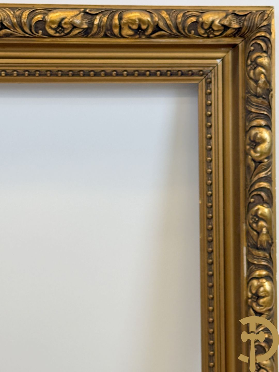 Oude vergulde lijsten Louis XVI stijl, deels met moulures