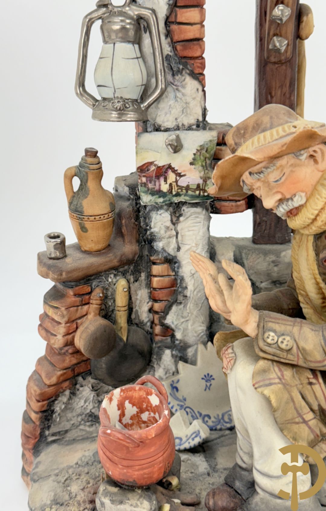 Zes porseleinen groepen Capo di Monte : Paarden met koets, oude man op bank, dame met kinderen, cupido