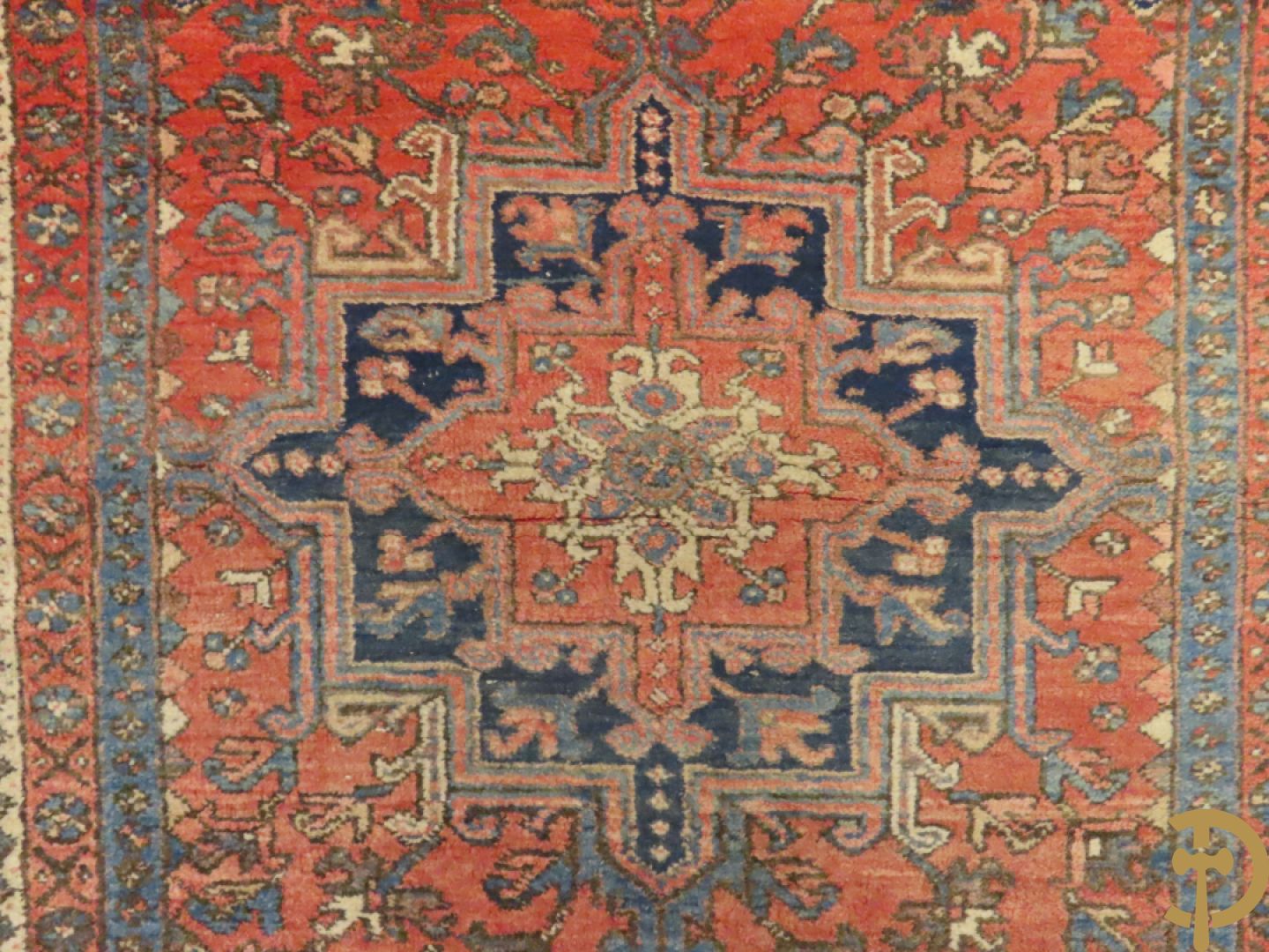 Oosters handgeknoopt tapijt met centraal decor Hamadan