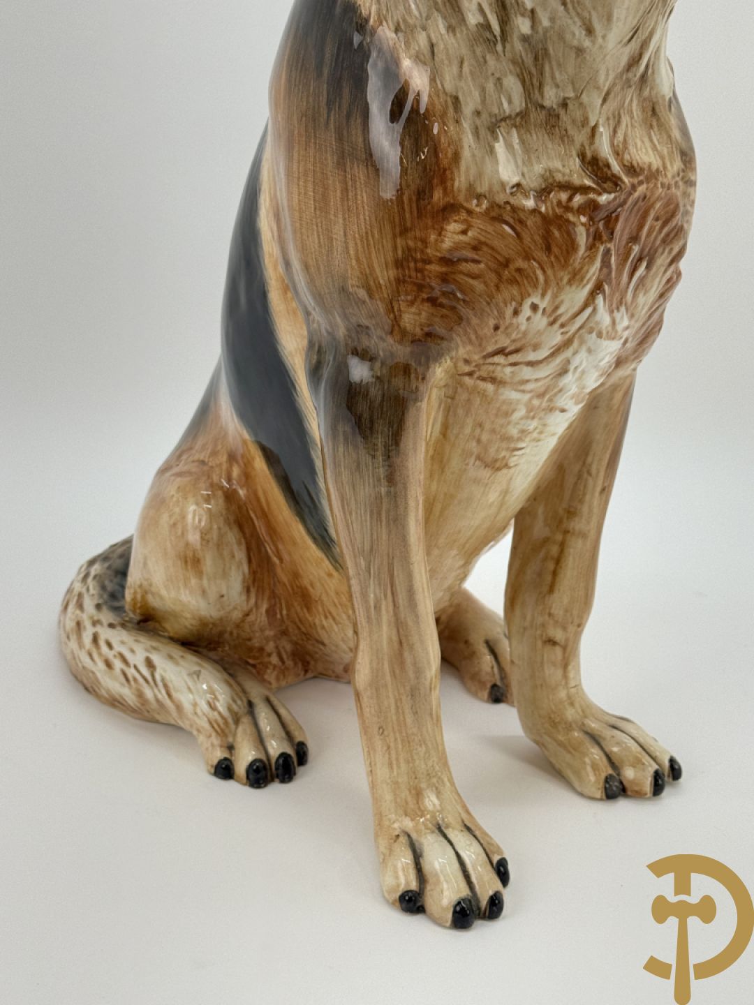 Meerkleurige keramieken Duitse herdershond