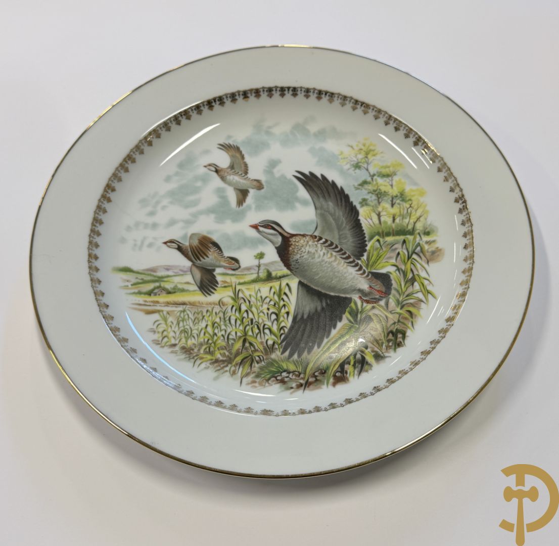 Porseleinen eet- en koffieservies met decor van elegant koppel, Limoges gemerkt