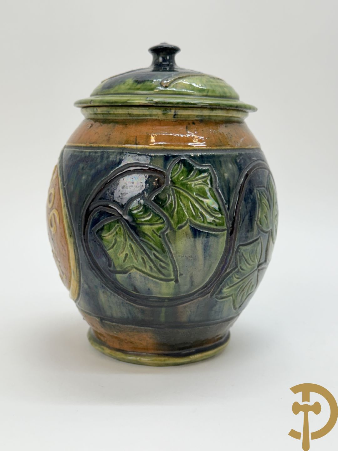 Drie Vlaams aardwerken vazen + Vlaams aardewerken tabakspot - VH gemonogrammeerd (Van Humskerk H.)