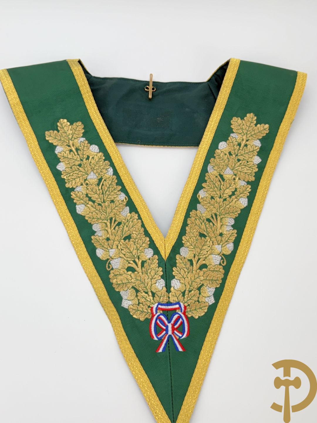 Drie kraagbanden van de Vrijmetselarij : Grand Lodge of Mark Mastermasons, Grand Conseil des Grades Mac.Allies en Grand Conclave du Moniteur Secret