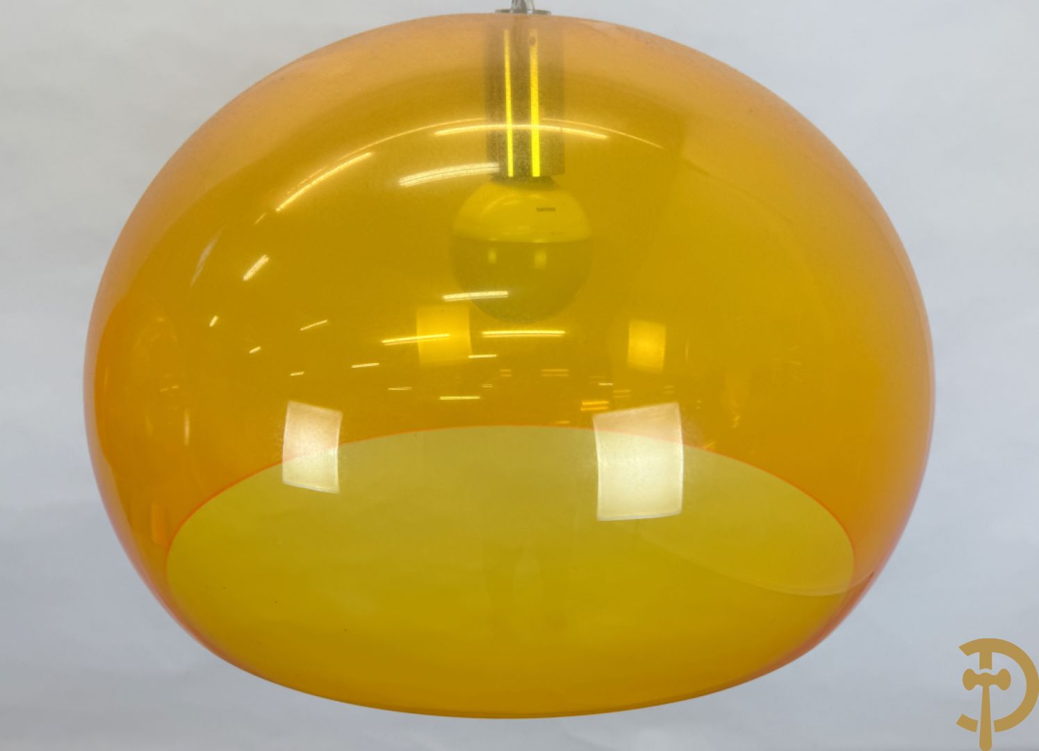 Paar vintage oranje plexi plafondlampen, Kartell, design Ferruccio-Laviani
