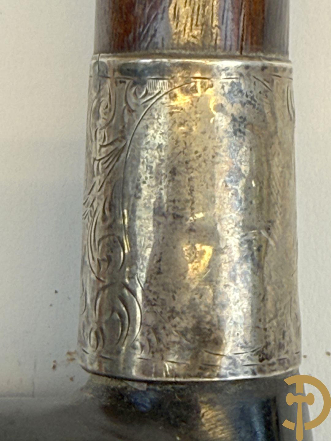 Verzameling wandelstokken met o.a. dierenhoofden en zilveren ornamenten