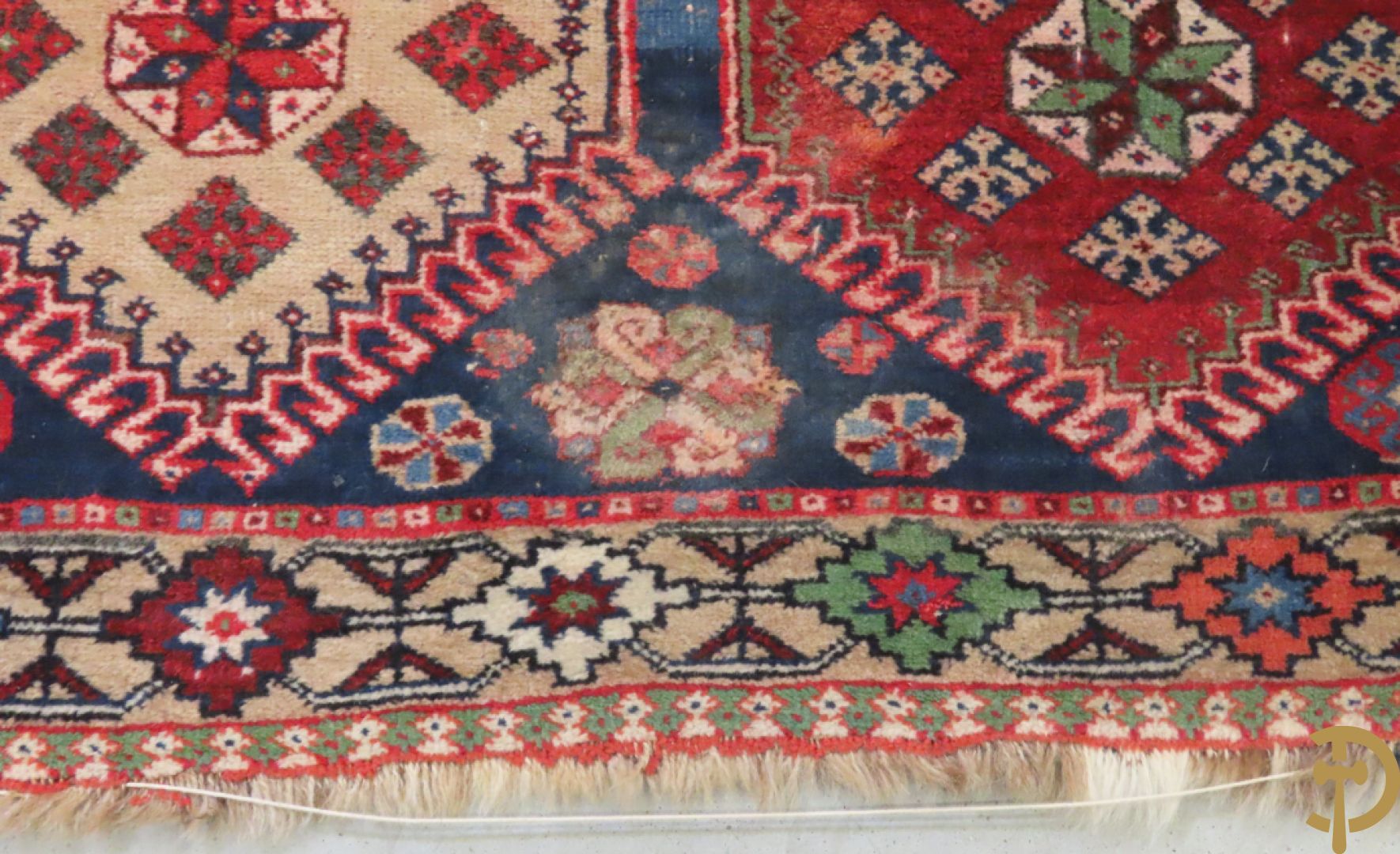 Drie oosterse handgeknoopte tapijten Kaukasus