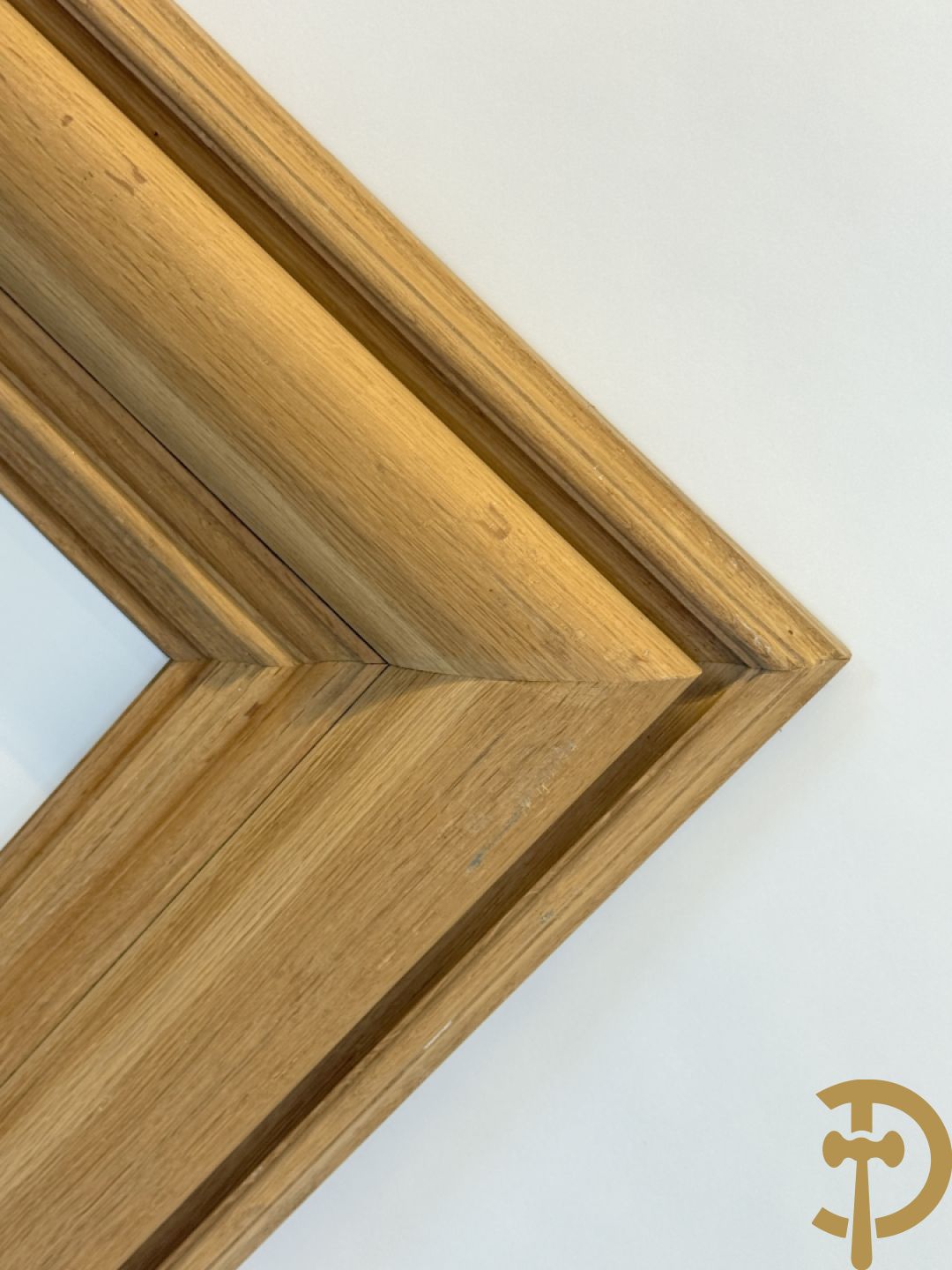 Eiken schouwmantel met gestoken molures