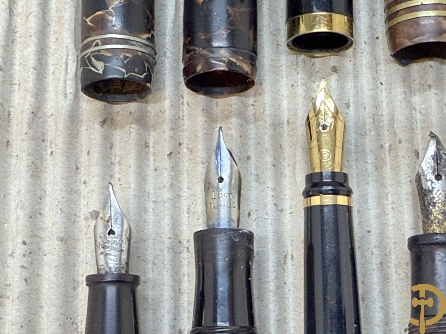 Vijftien oude vulpennen w.o. 5 uit de jaren 