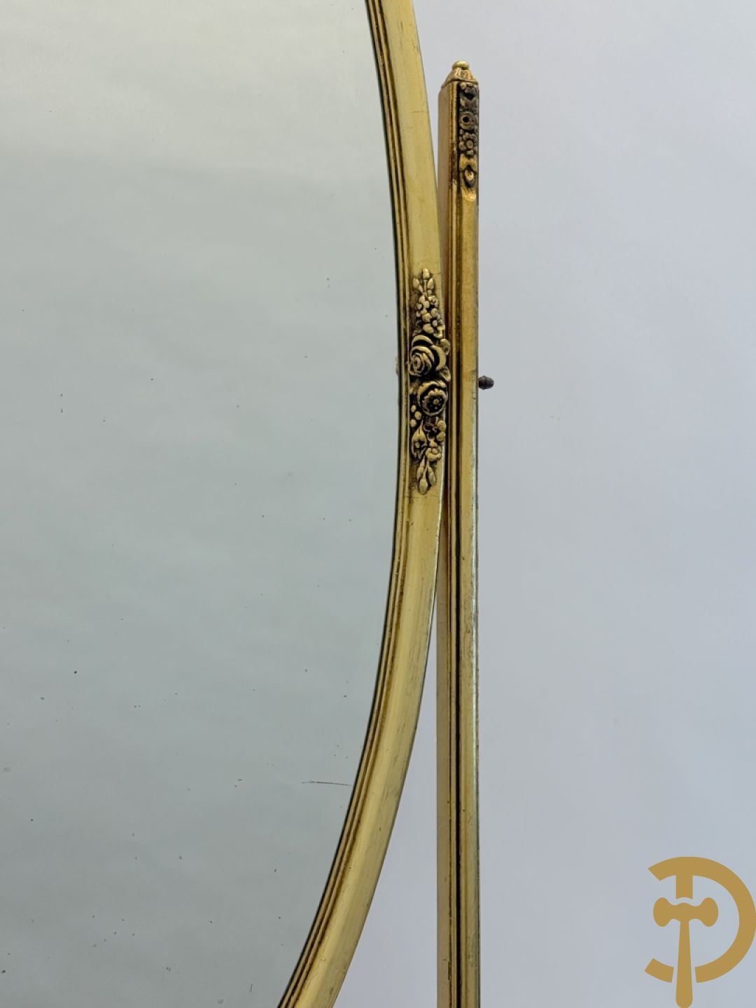 Vergulde ovale kleermakersspiegel in statief