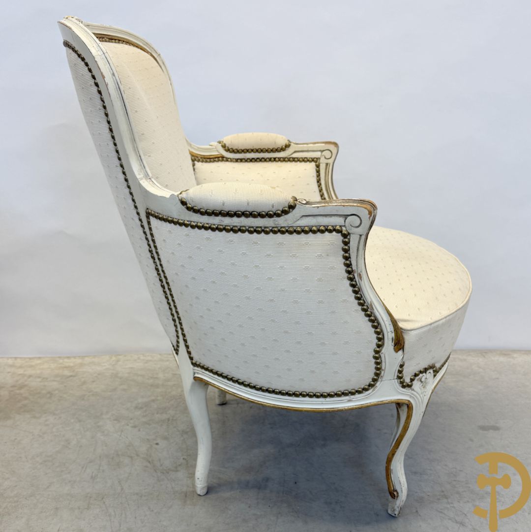 Paar wit gemonochromeerde Louis XV bergères