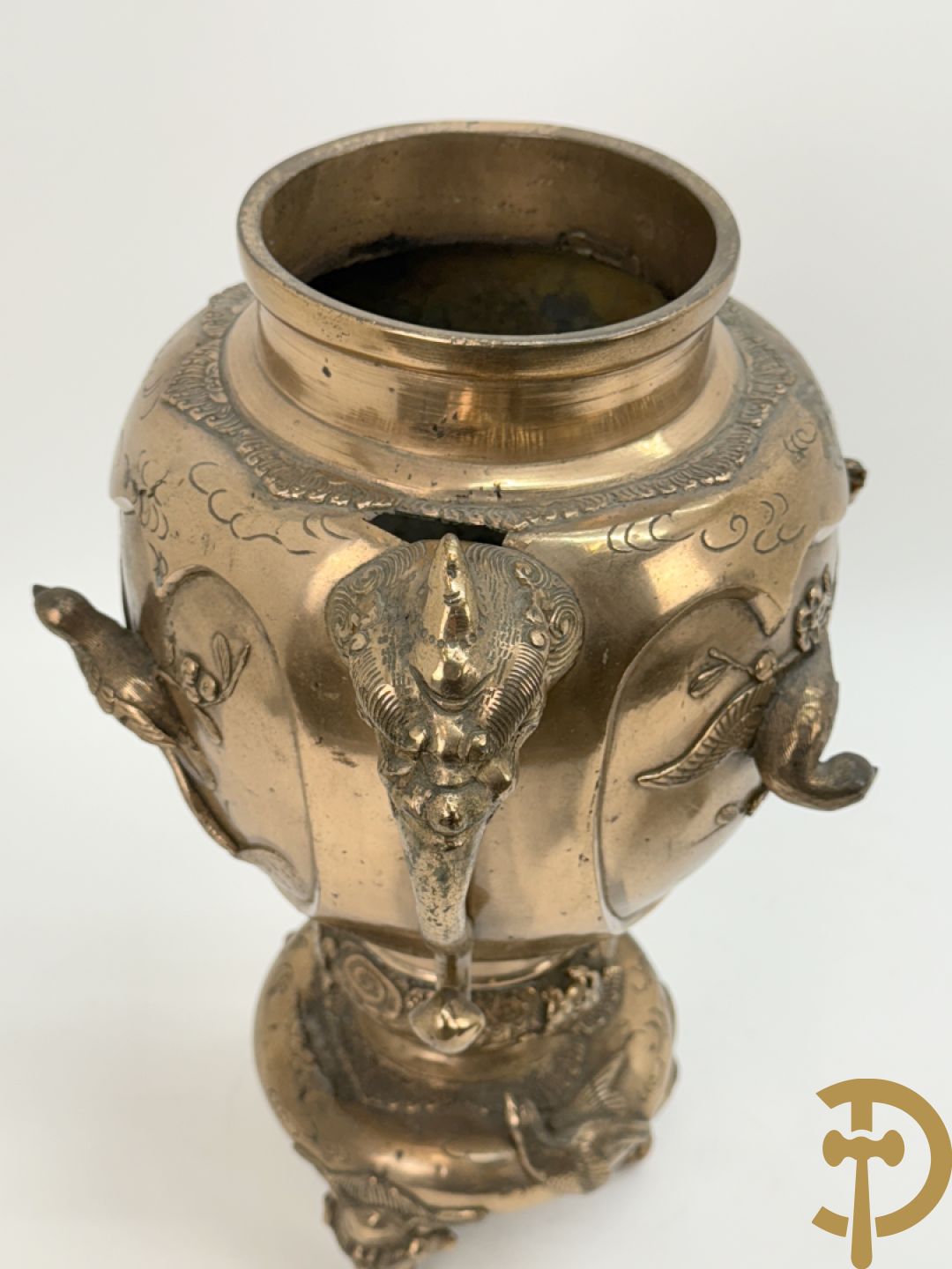 Vergulde bronzen Japanse brule parfum met vogelmotieven en bovenaan met slang bezet