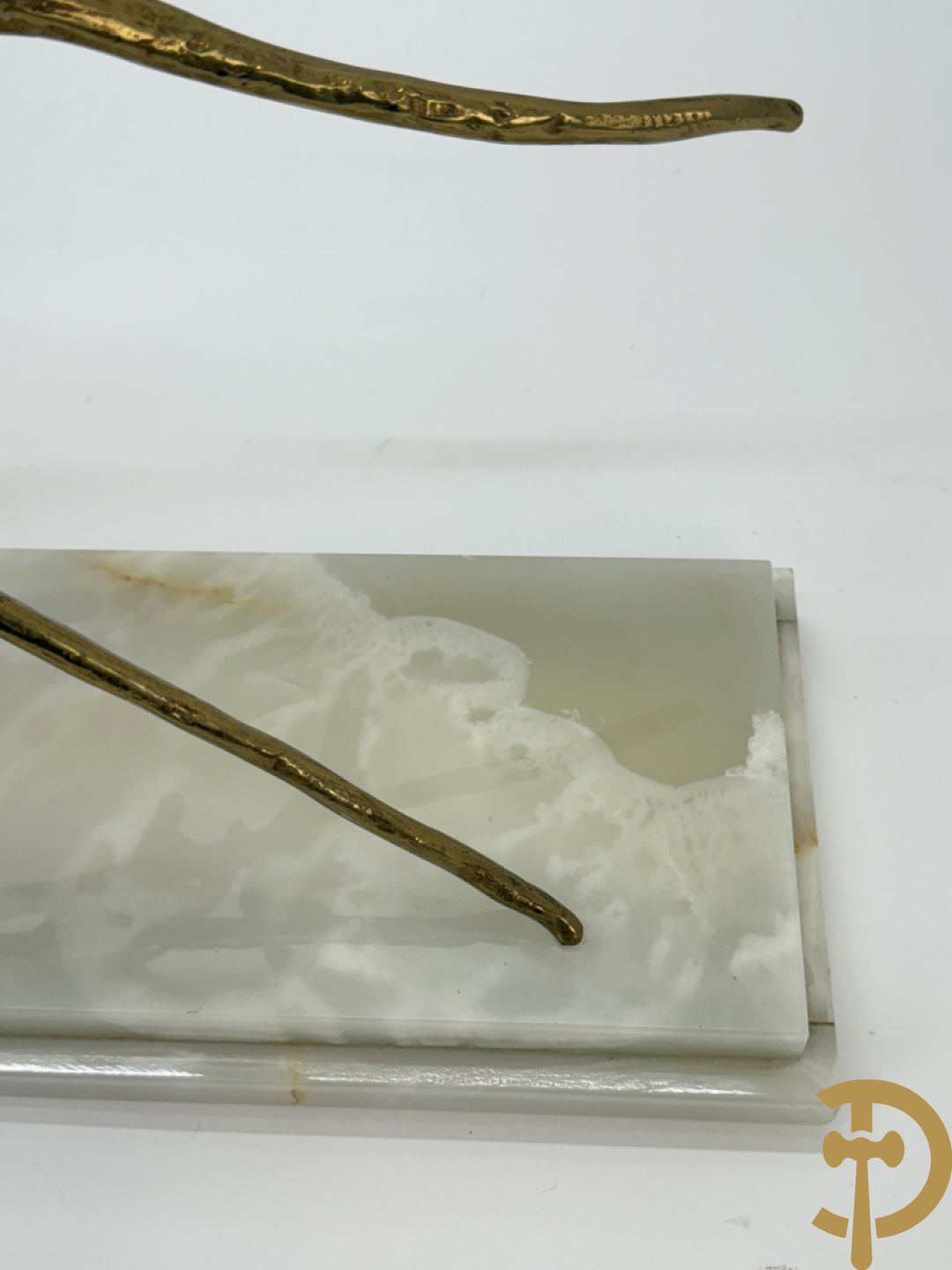 Ongetekend - Vergulde bronzen tak met zes vogels, op onix marmeren sokkel