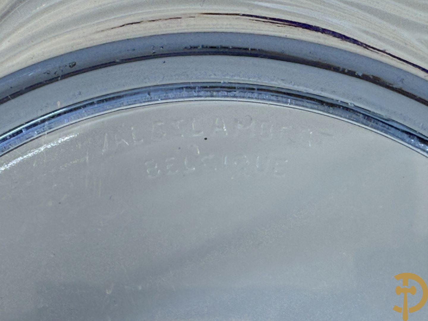 Twee x zes onderzetschaaltjes voor glazen + onderzetschaal voor fles + 4 Val-Saint-Lambert asbakken + blauwe geperste coupe Val-Saint-Lambert met vogeldecor + asbak Daum Nancy