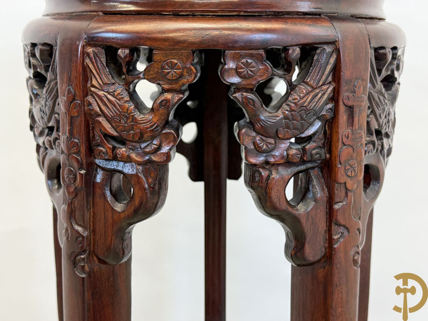 Chinese hardhouten lage sokkel + Chinese hardhouten hoge sokkel op 5 poten + Chinese hardhouten kleine sokkel