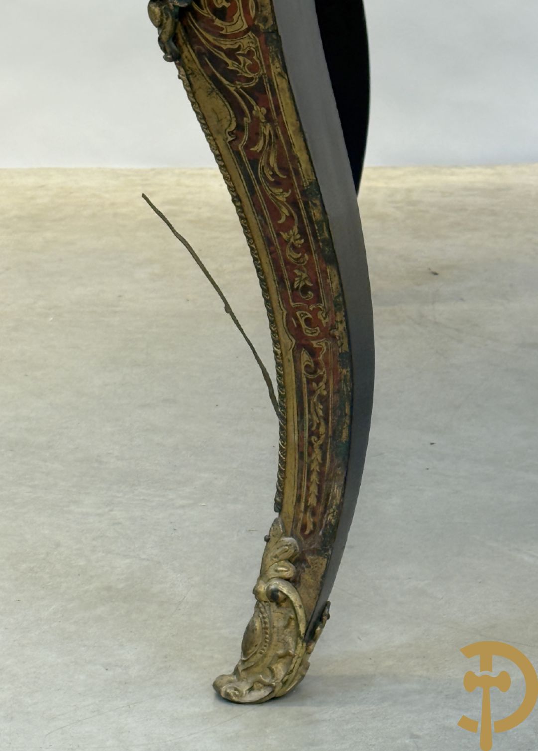 Boulle tafel met lade, Napoleon III, met mooi koperinleg en bronzen ornamenten, 19e