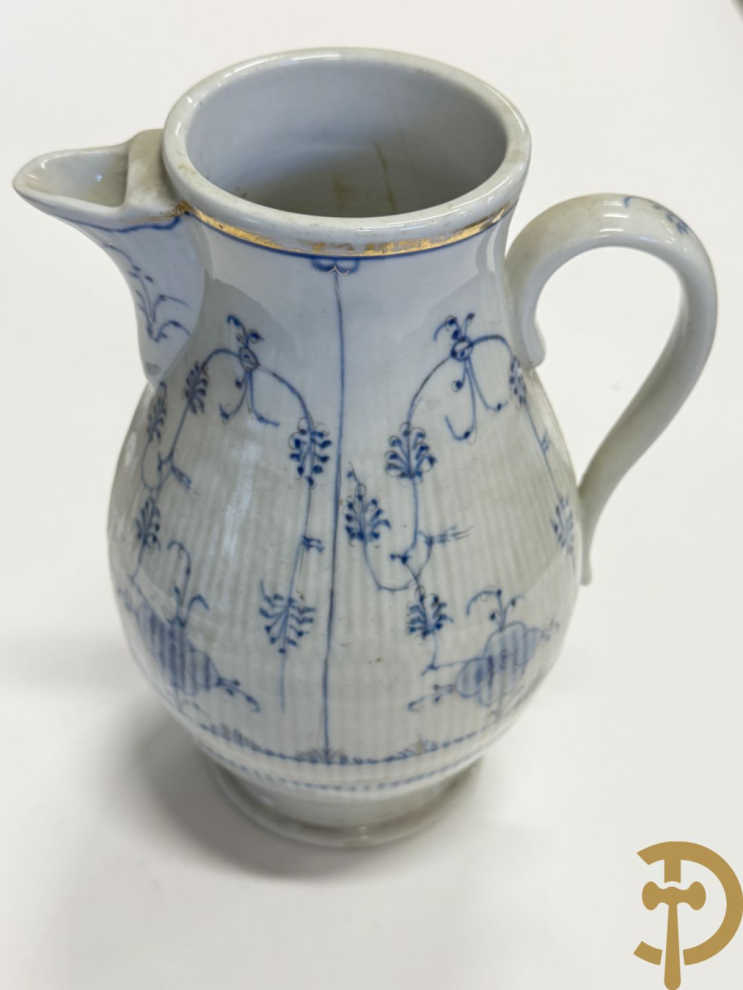 Porseleinen eet- en koffieservies, Winterling Kirchenlamitz Bavaria, met kobaltblauw decor + Porseleinen eet- en koffieservies met blauw bomendecor, Bavaria