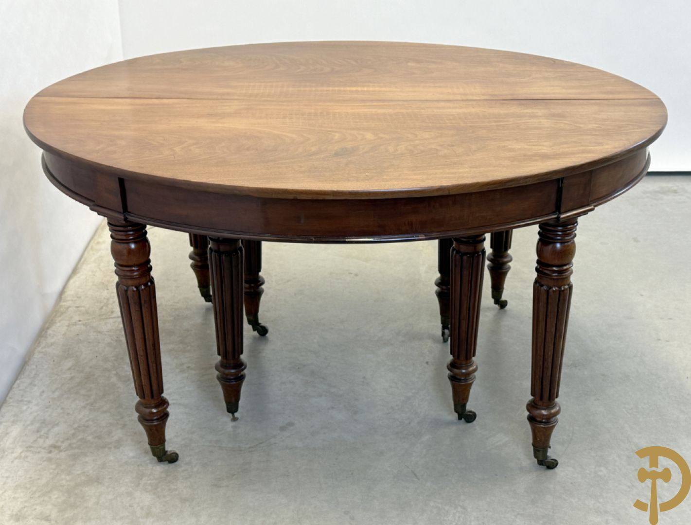 Mahoniehouten uittrekbare coulissetafel op 8 poten (met extra verlengstuk)