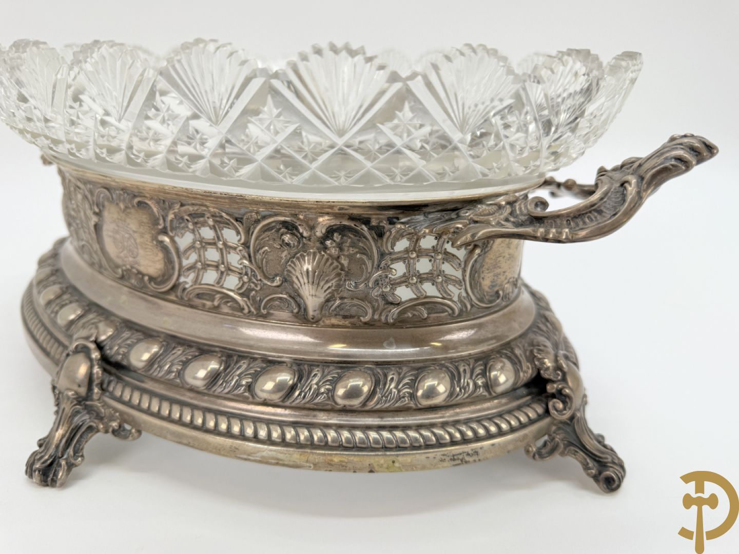 Massief zilveren ovale milieu de table met kristallen coupe