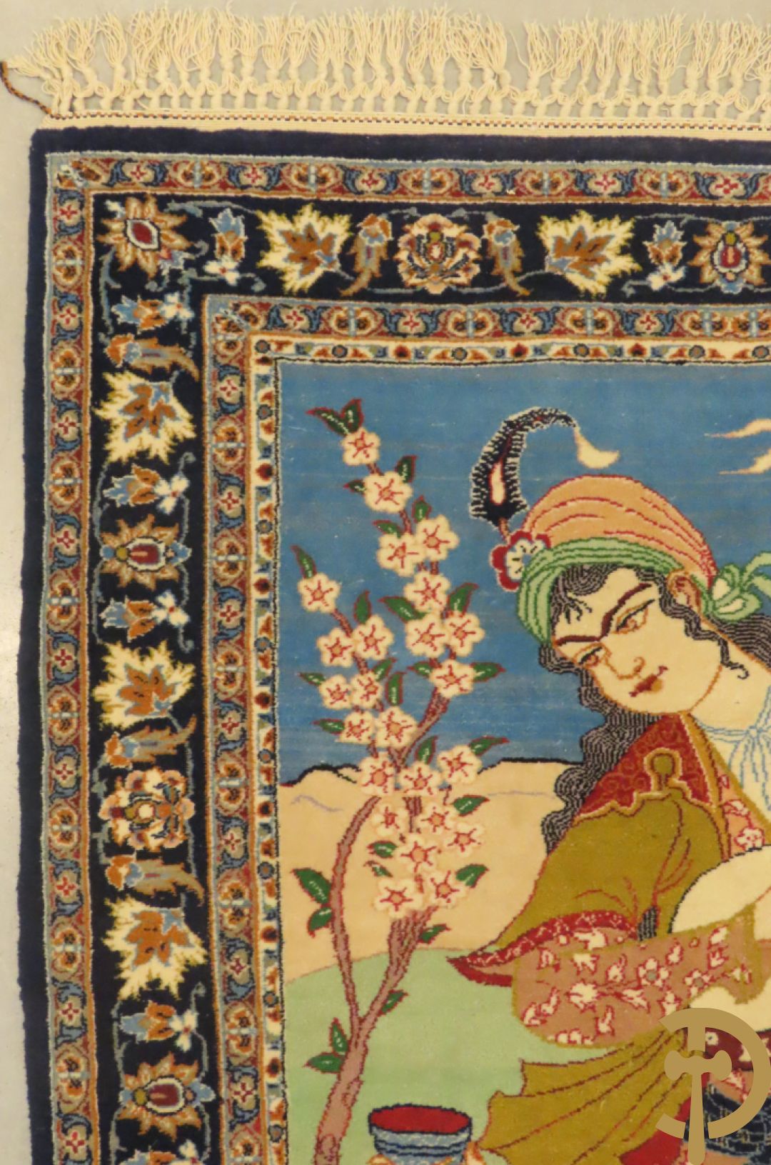 Perzisch handgeknoopt geïllustreerd tapijt met decor van musicerende dame en drinkende man