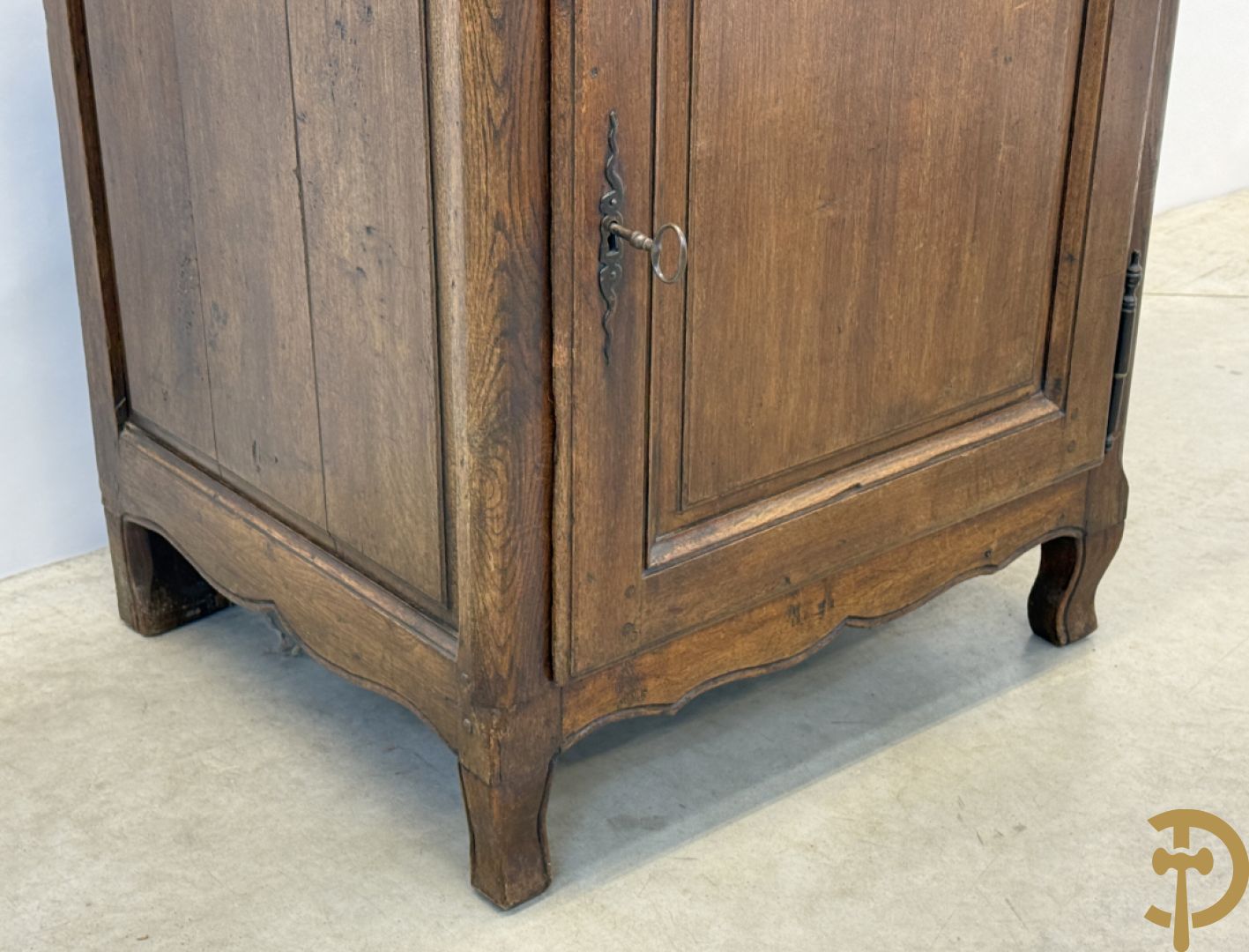 Massief eiken confiturier met deur en lade, 18e