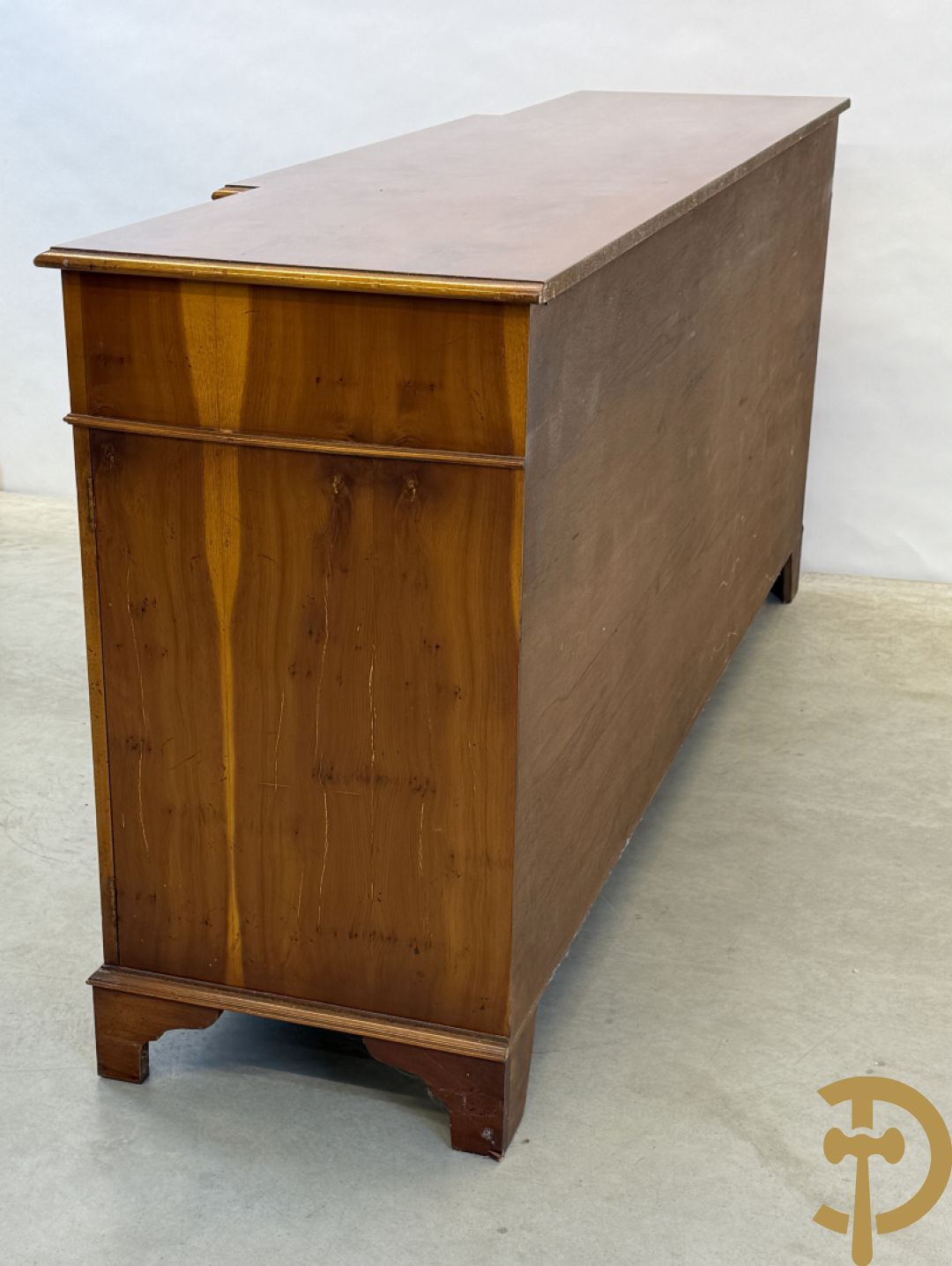 Notelaren vierdeursdressoir met 4 lades, Engelse stijl replica