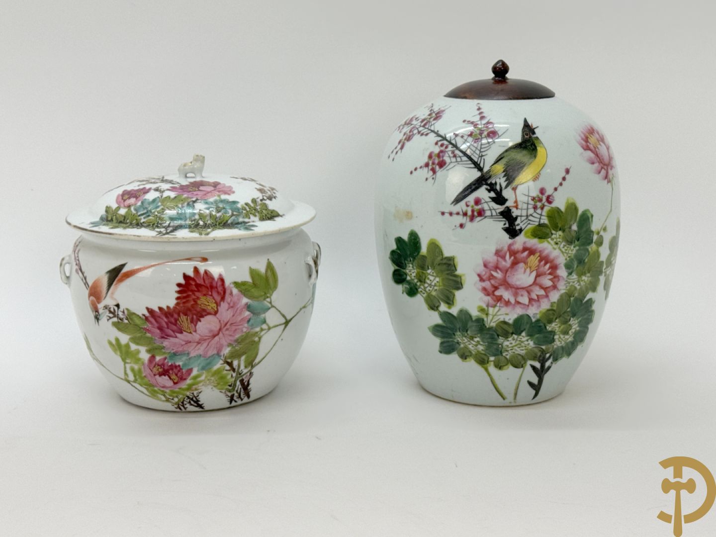 Chinese porseleinen dekselpotiche met vogel- en bloemendecor + Chinese porseleinen dekselkom met bloemen- en vogeldecor