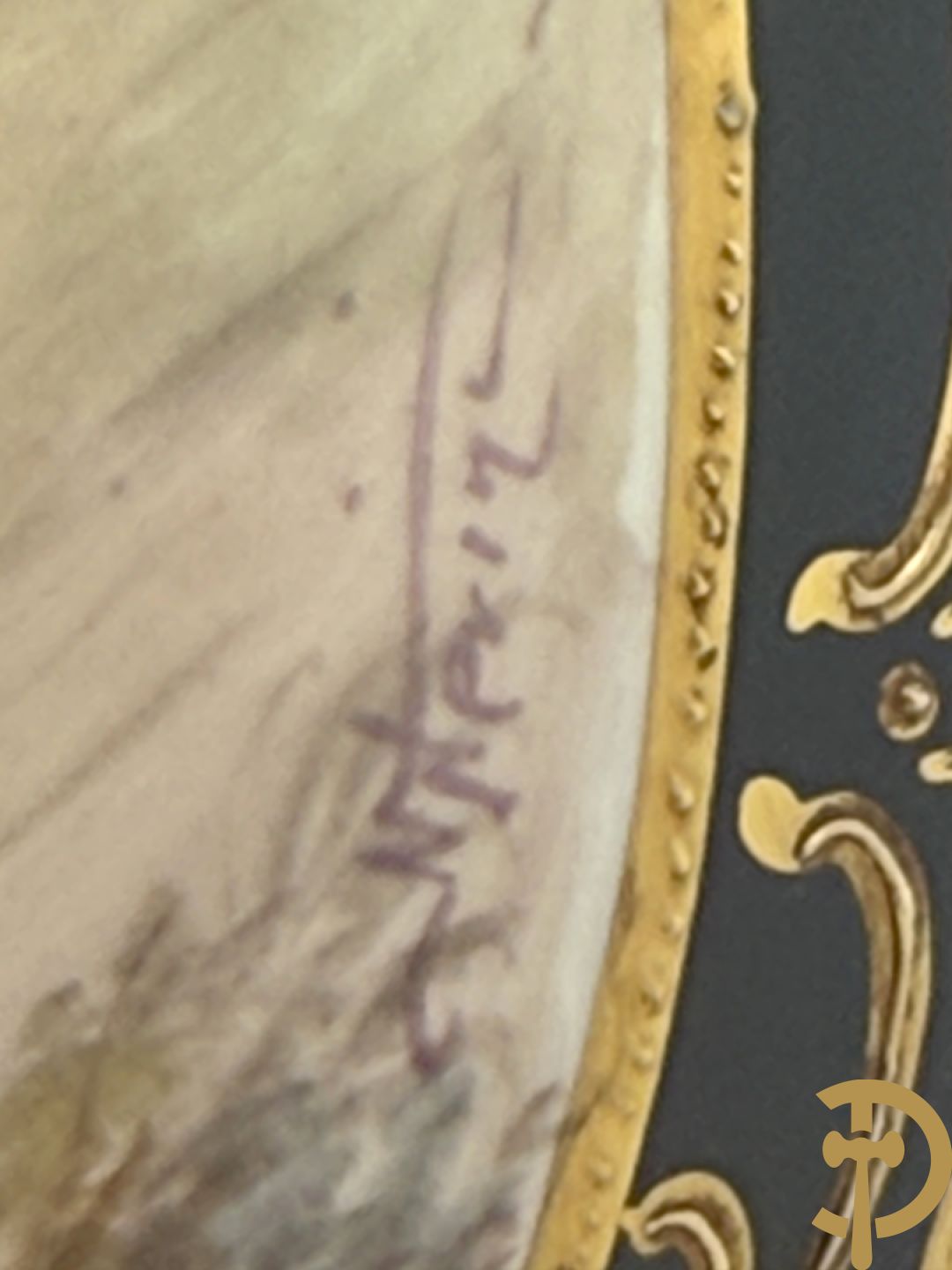 Blauwe porseleinen vaas met lieftallig decor, Sèvres stijl, bezet met bronzen ornamenten