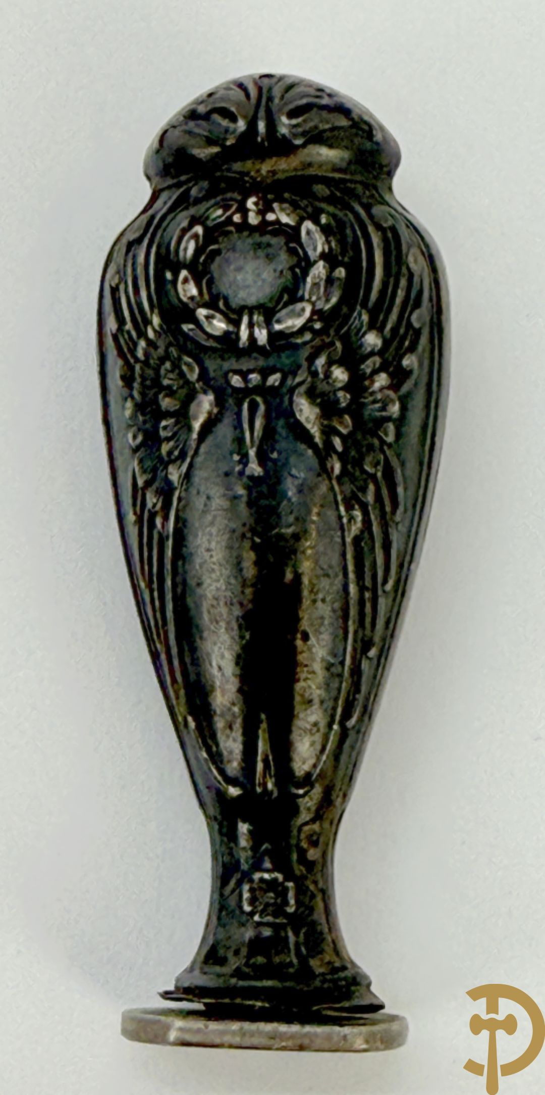 Vier verzilverde sigarettenetui