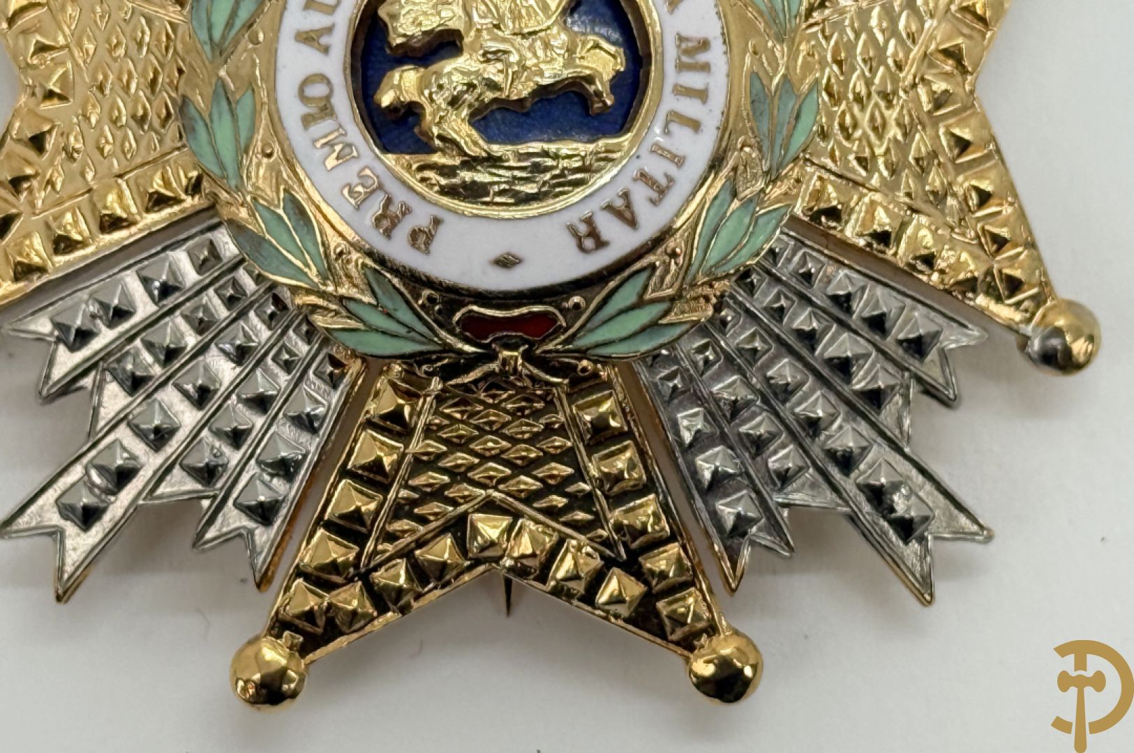 Grootkruis en borstster in de Orde van Sint-Hermengilde Spanje