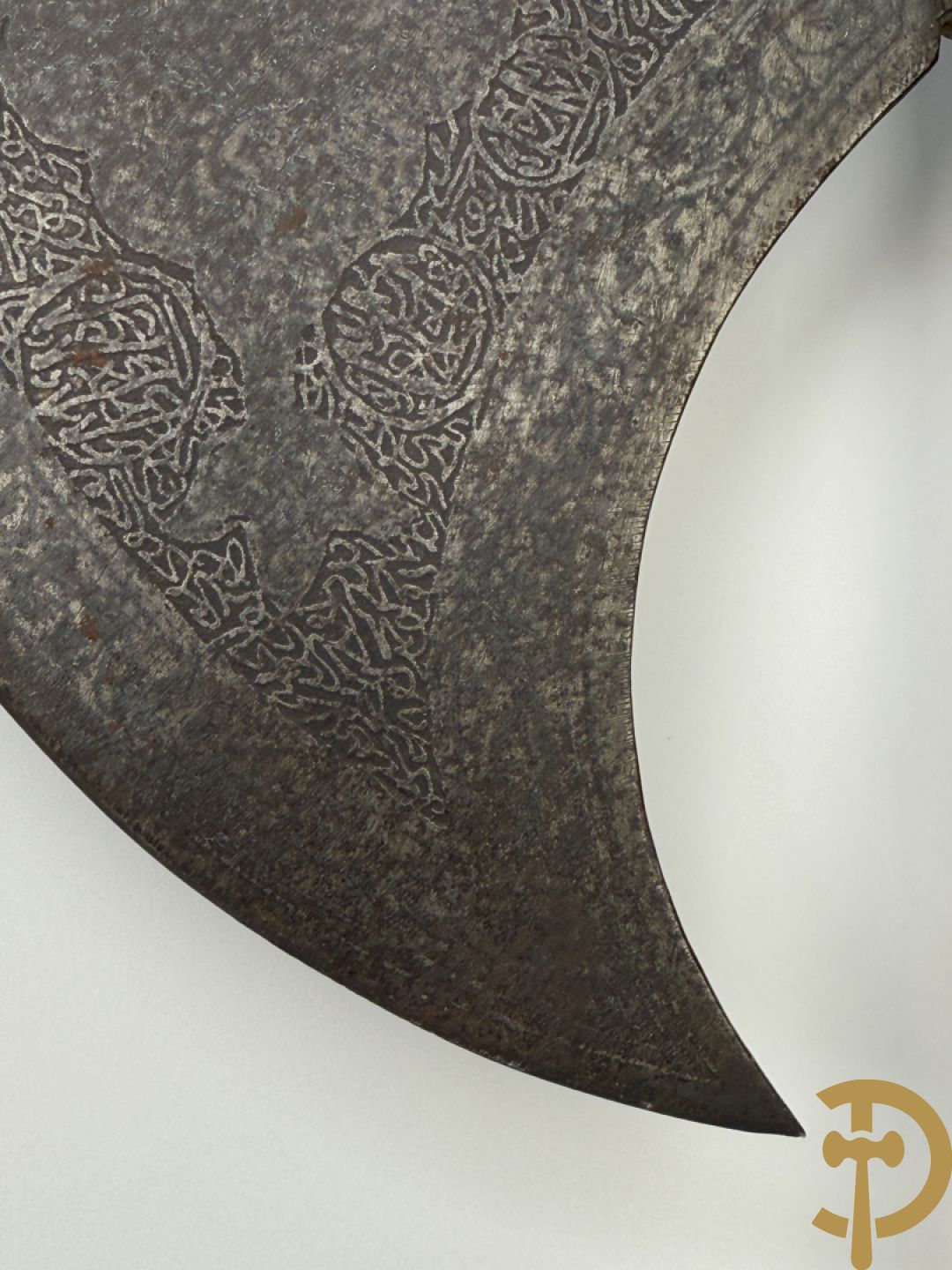 Ijzeren ceremoniële bewerkte dubbele Perzische Mahdist bijl of Tabar, 19e