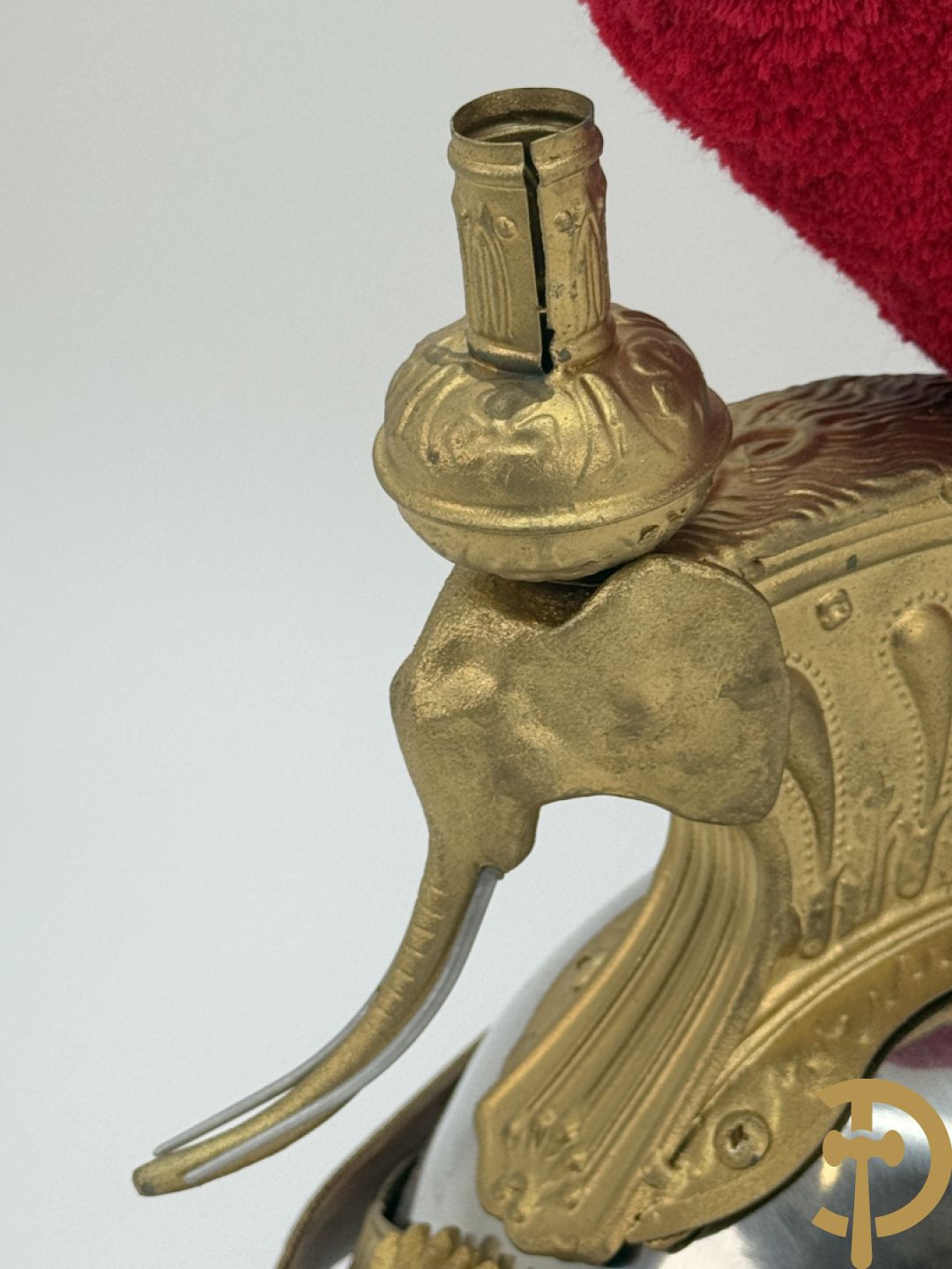 Metalen helm van de Republikeinse garde van de Ivoorkust